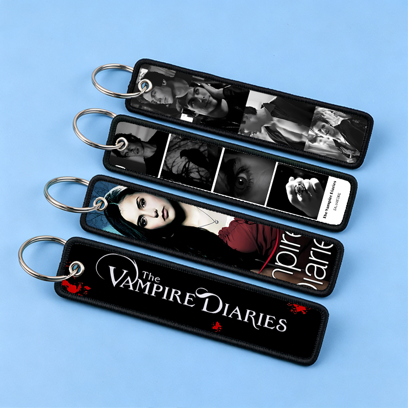 Men'S Vampire Accessories - The Vampire Diaries Keychain Cartoon Key