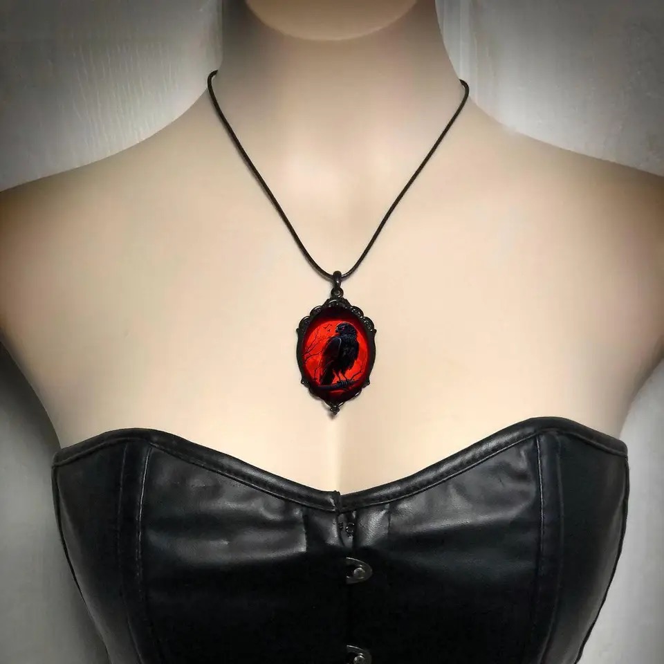 Gothic Vampire Owl Cameo Neckl - Men'S Vampire Accessories 评论和价格