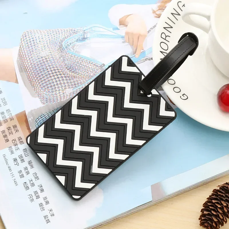 Geometric Luggage Tags for Wom - Men Accessories Name 评论和价格